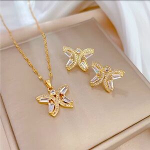 Elegant gold butterfly jewelry set- Necklace & Earrings.